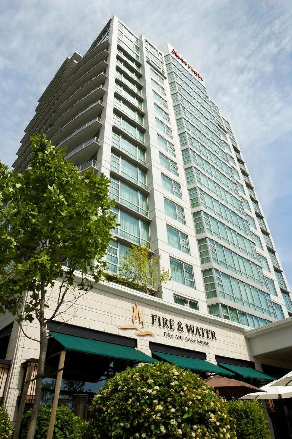 Victoria Marriott Inner Harbour Exterior photo